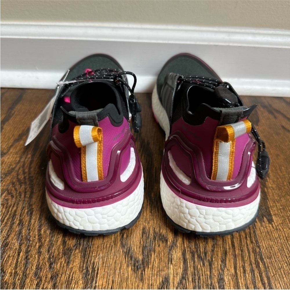 NWT Adidas Women's Ultraboost Winter C.Rdy Shoes EG9803 Black Purple - Picture 4 of 6